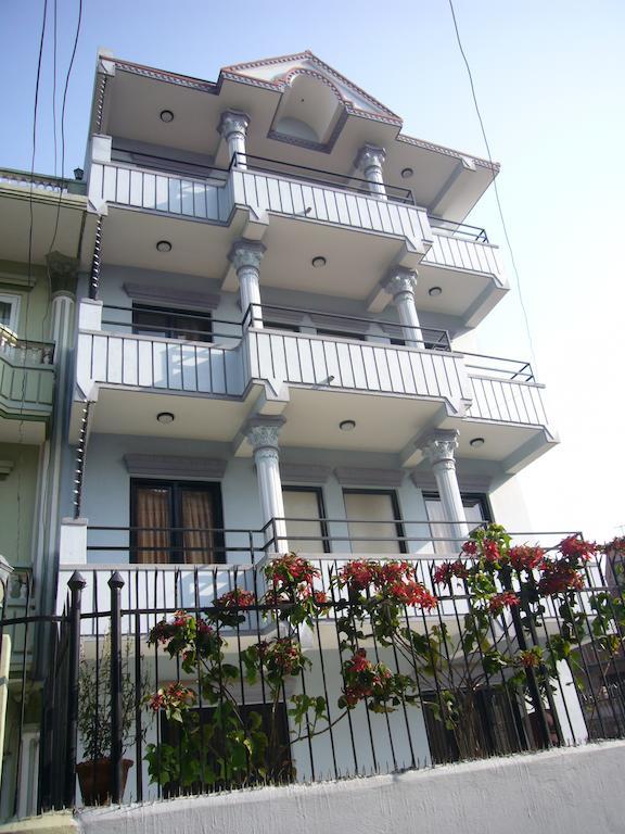 Le Rhododendron Chambres D'Hotes Kathmandu Exterior foto