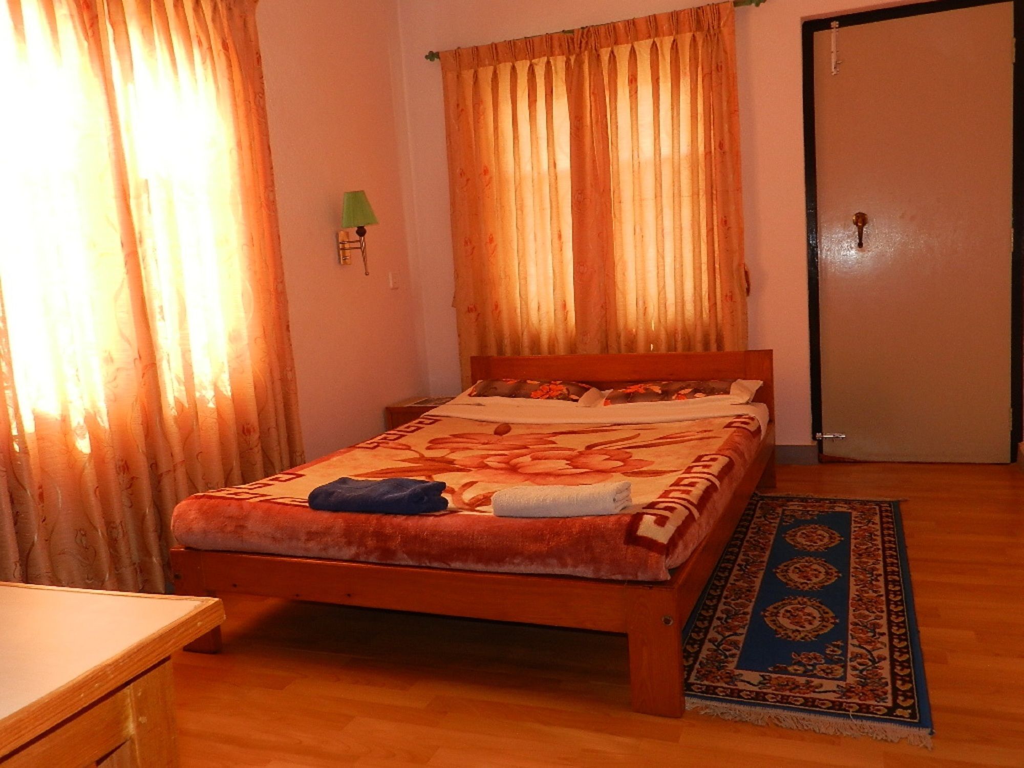 Le Rhododendron Chambres D'Hotes Kathmandu Exterior foto